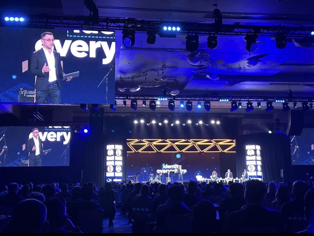 Parham Eftekhari speaking on the main stage at Identiverse 2024
